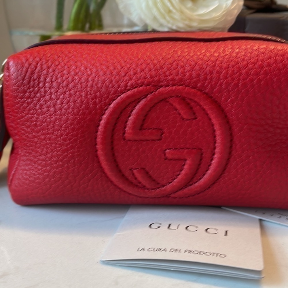 ❤️ NWT Gucci Authentic Cosmetic Bag Red Leather with Gucci Logo - Picture 5 of 10